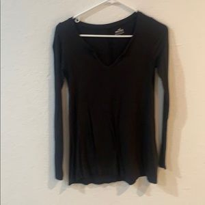 black long sleeve vneck tshirt